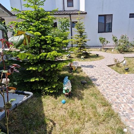 Sunshine Apartments Navodari Bagian luar foto