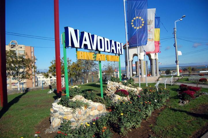 Sunshine Apartments Navodari Bagian luar foto