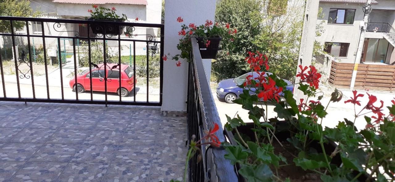Sunshine Apartments Navodari Bagian luar foto