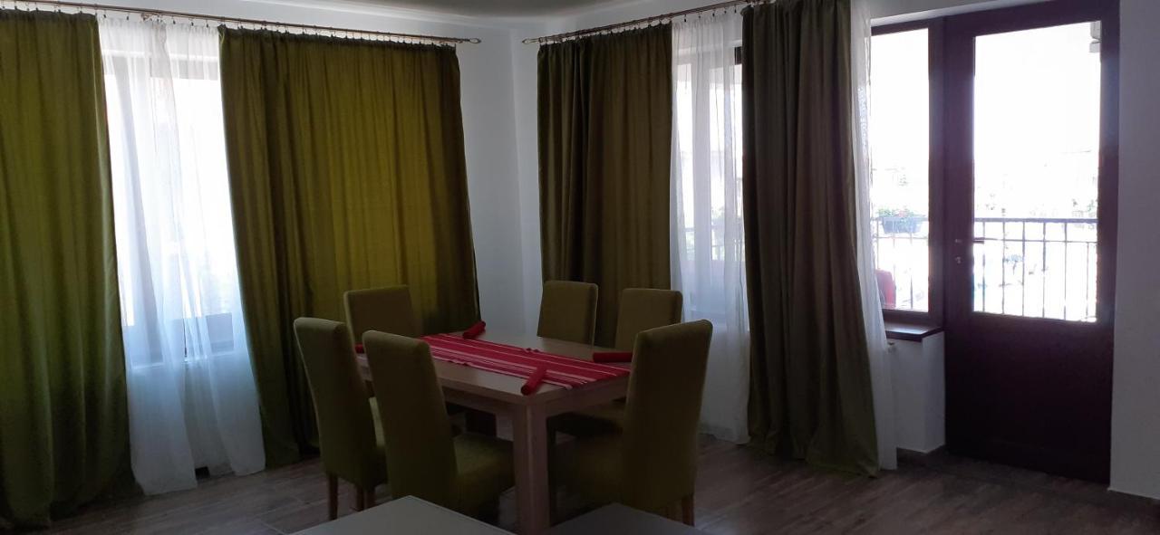 Sunshine Apartments Navodari Bagian luar foto