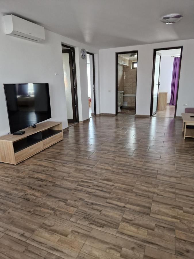 Sunshine Apartments Navodari Bagian luar foto