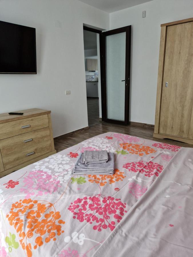 Sunshine Apartments Navodari Bagian luar foto