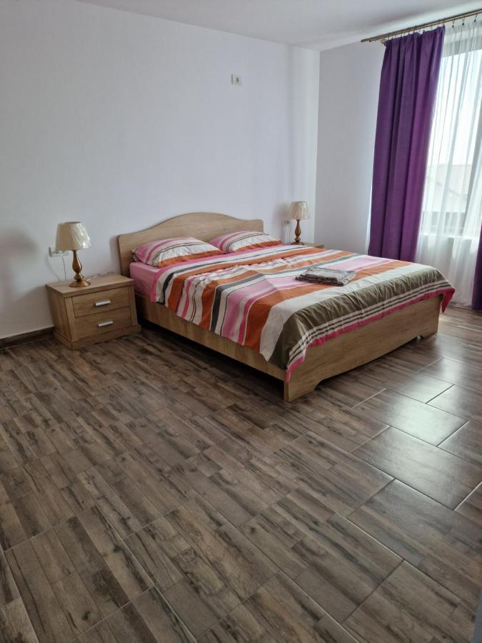 Sunshine Apartments Navodari Bagian luar foto