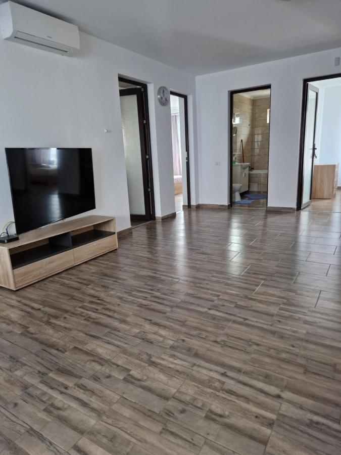 Sunshine Apartments Navodari Bagian luar foto