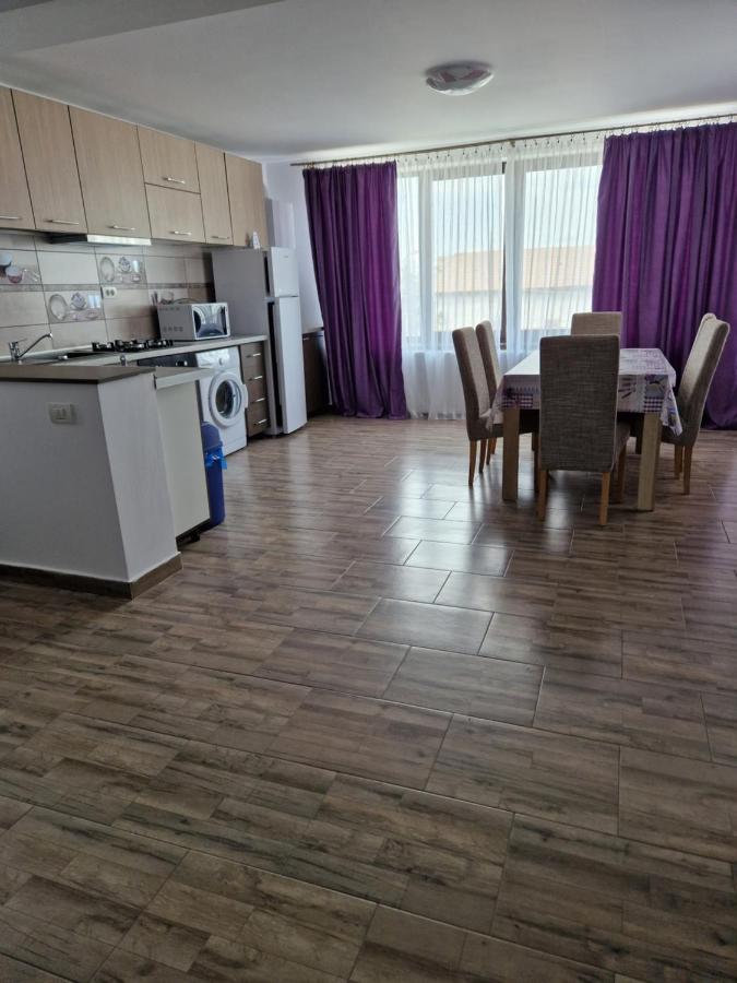 Sunshine Apartments Navodari Bagian luar foto