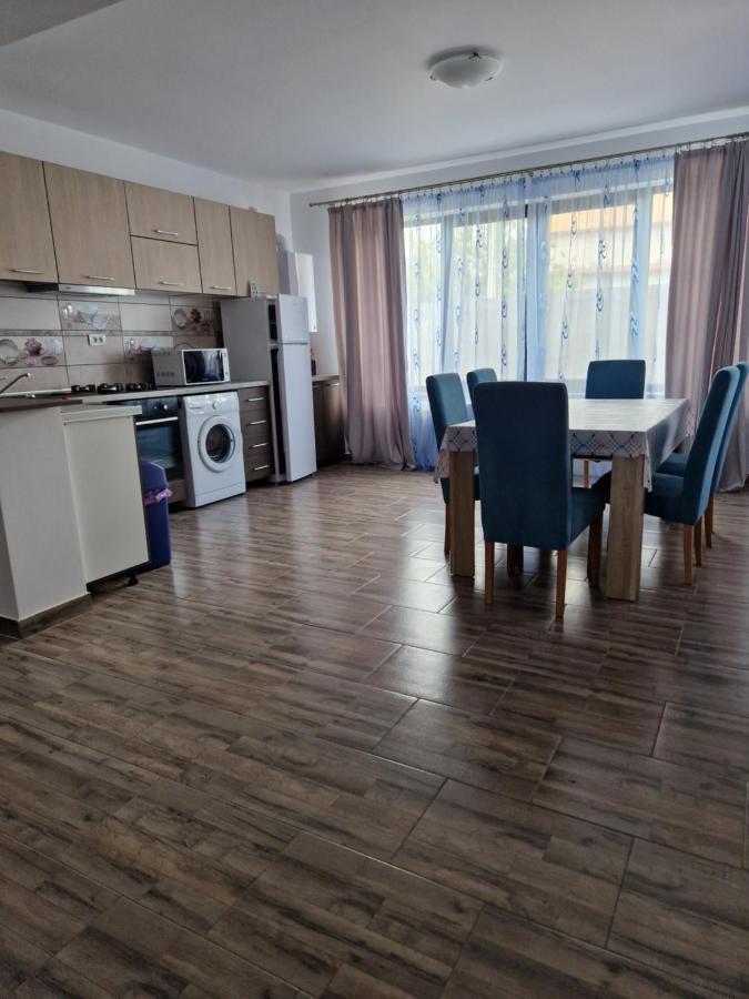 Sunshine Apartments Navodari Bagian luar foto